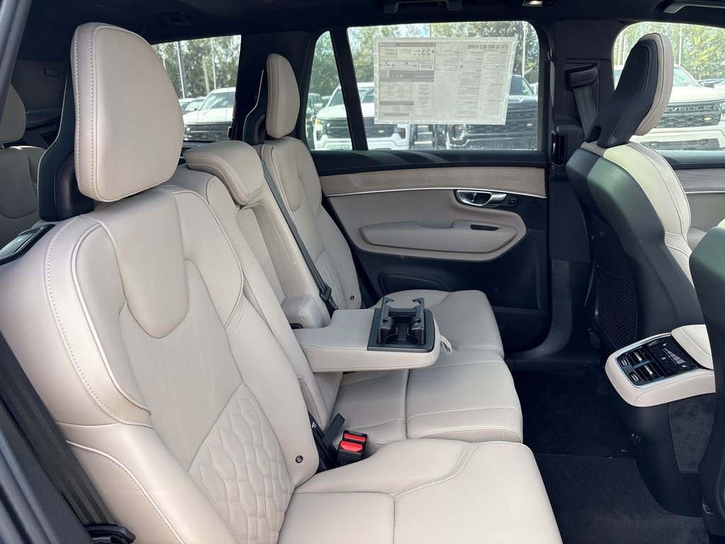 New 2026 Volvo XC90 B6 Plus image 17