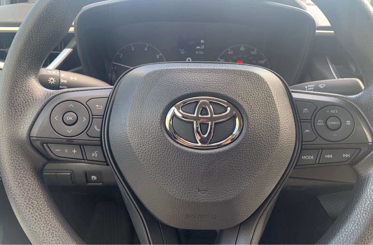 Used 2024 Toyota Corolla LE w/ LE Convenience Package FWD image 20