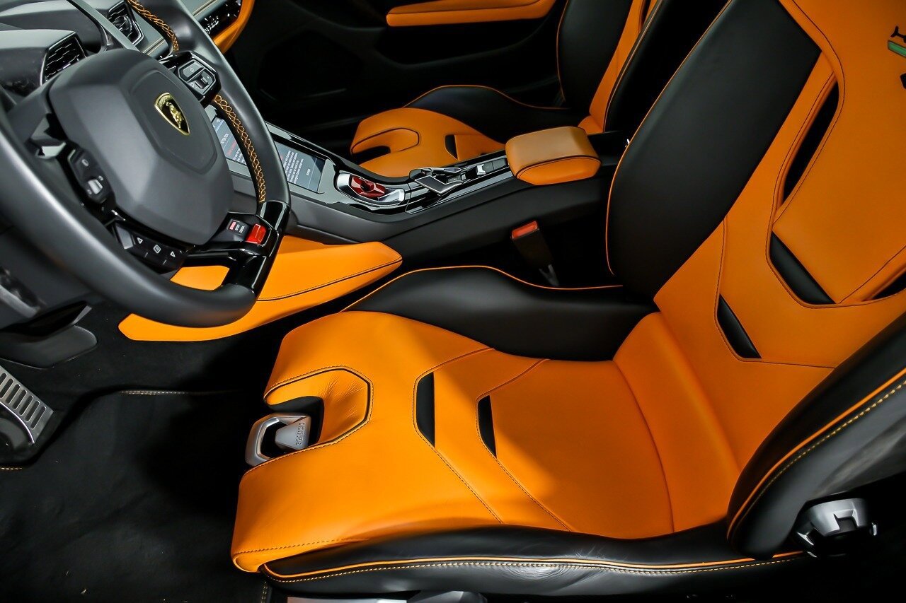 Used 2020 Lamborghini Huracan EVO RWD image 22