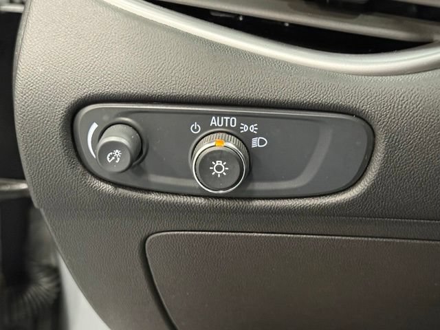 Used 2025 Chevrolet Malibu LT FWD image 13