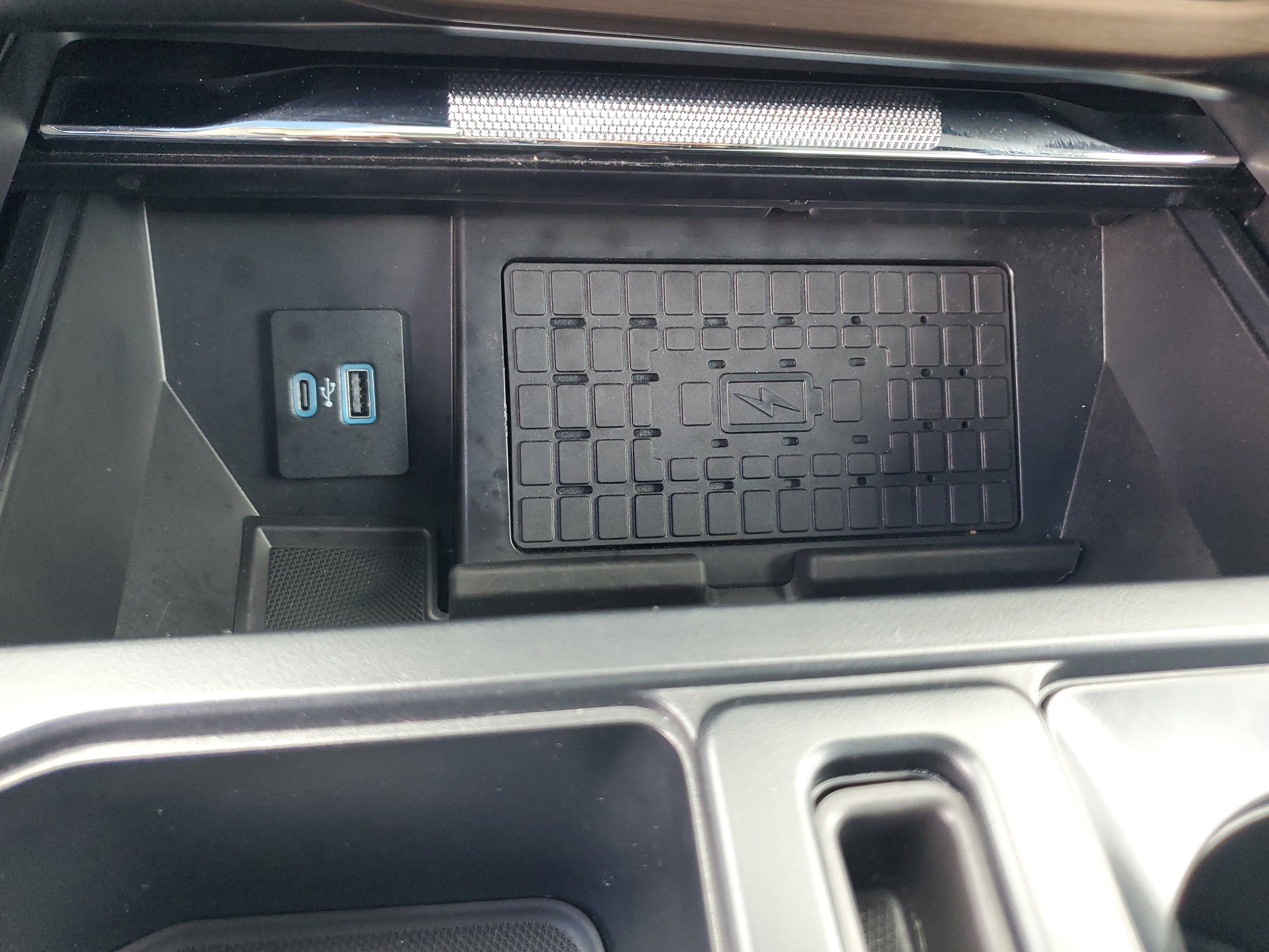 Used 2024 Ford F150 Lightning Lariat image 25