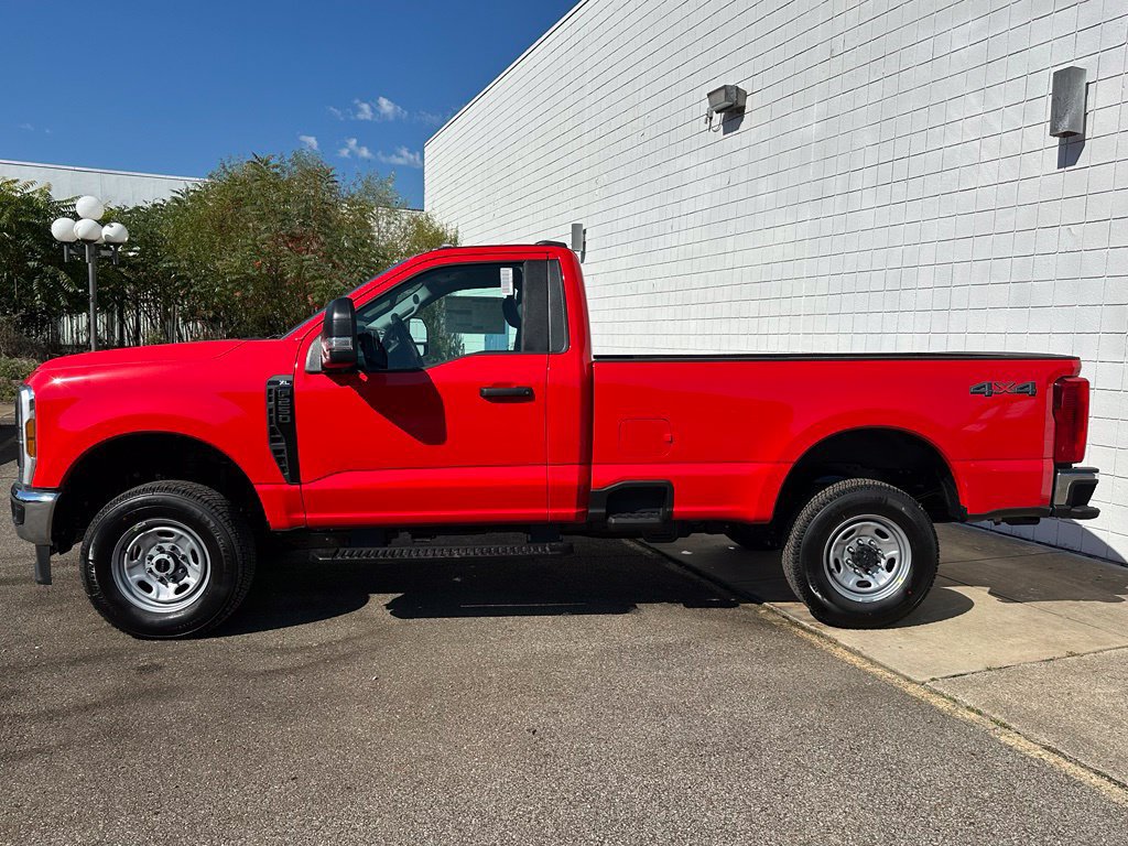 New 2027 Ford F250 XL w/ XL Driver Assist Package AWD/4WD image 2