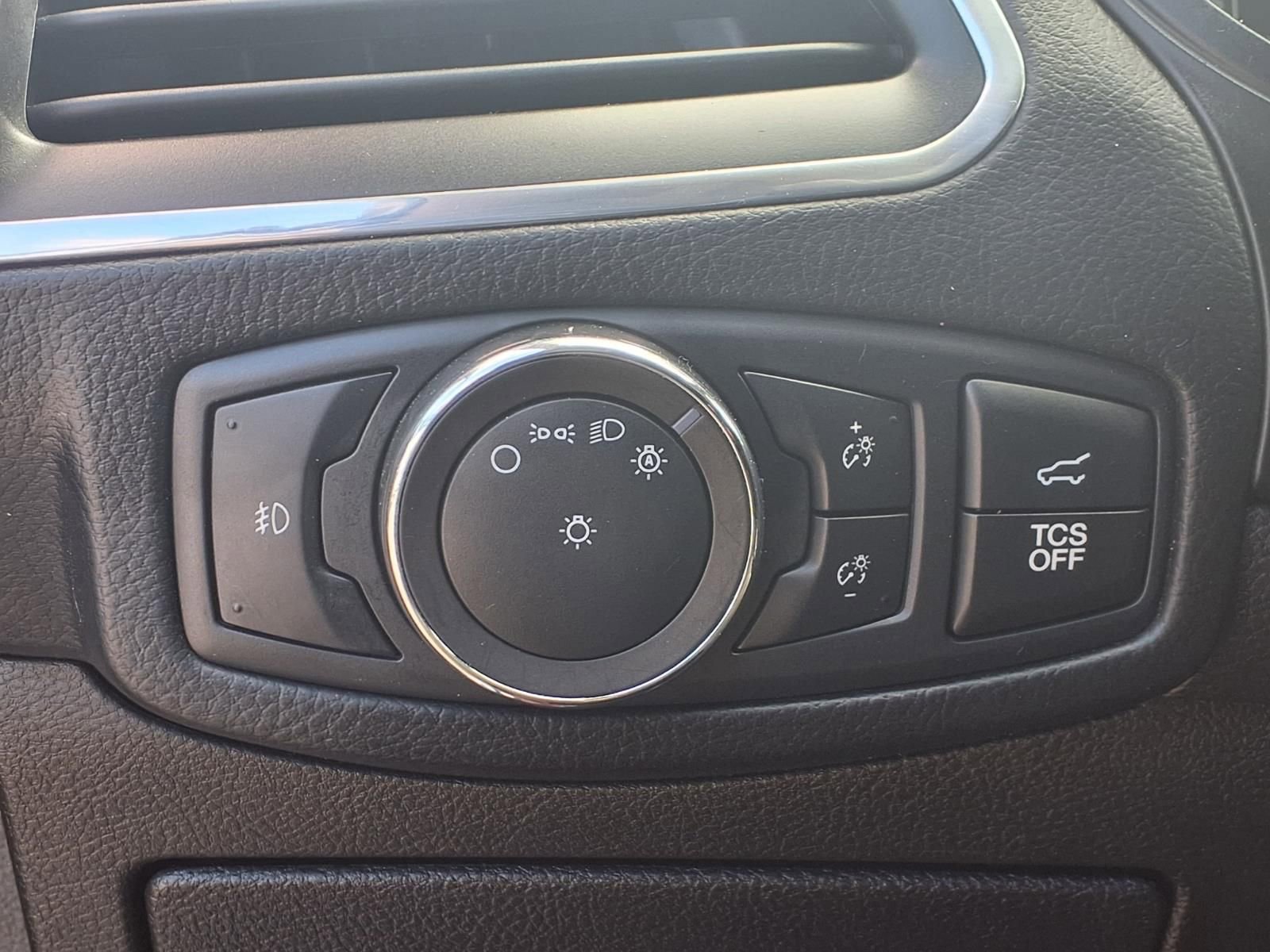 Used 2022 Ford Edge Titanium w/ Equipment Group 301A image 10