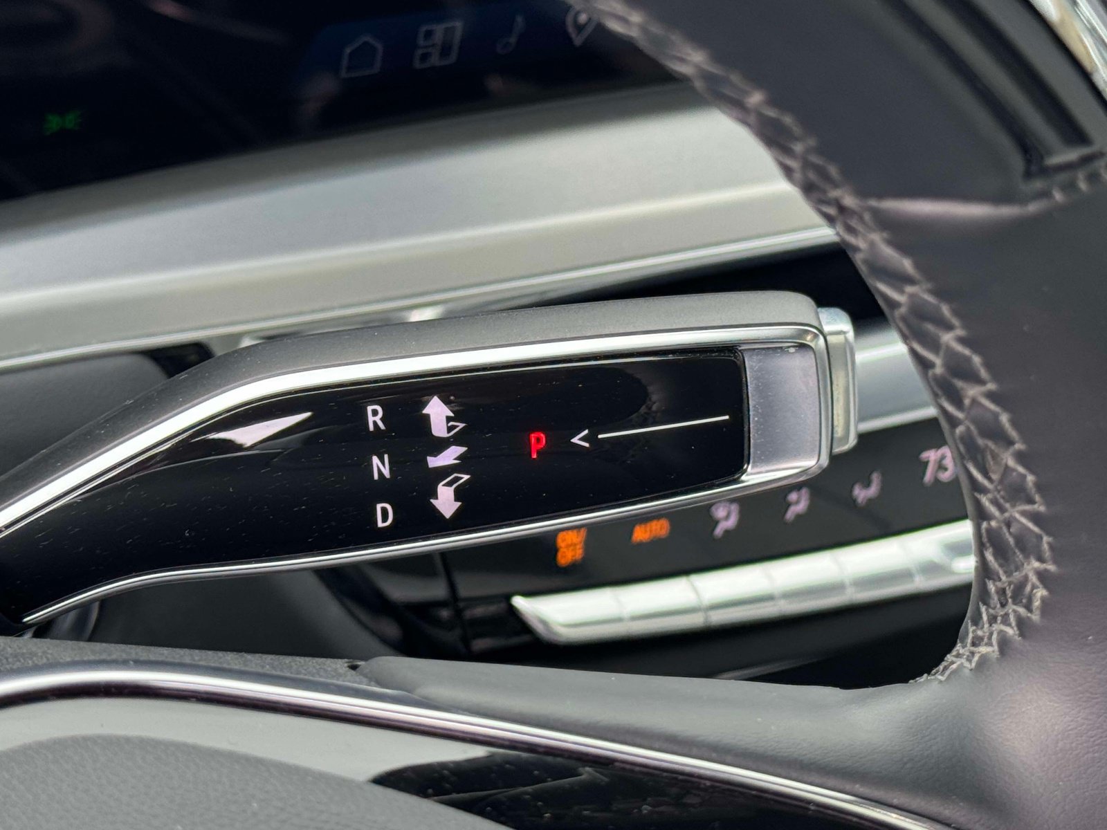 Certified 2024 Cadillac Lyriq Luxury AWD/4WD image 10