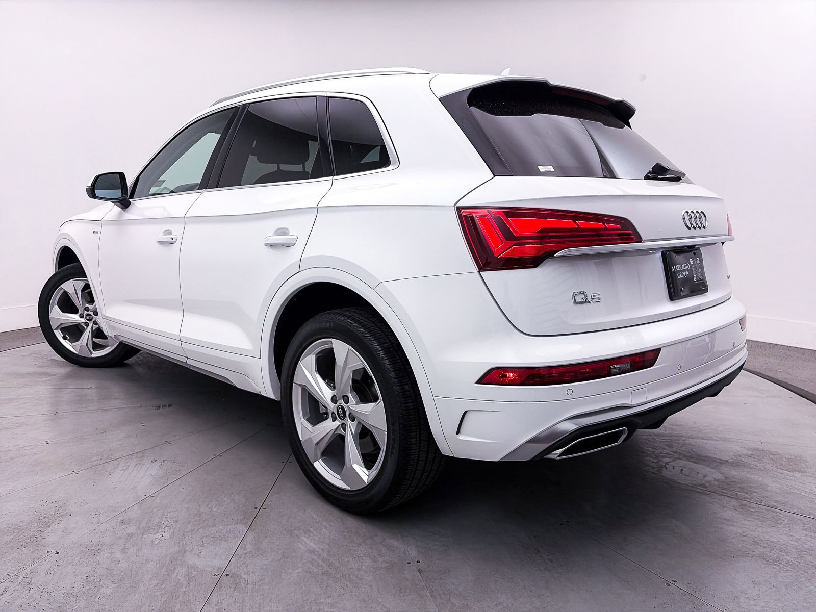 Used 2023 Audi Q5 2.0T Premium Plus AWD/4WD image 2