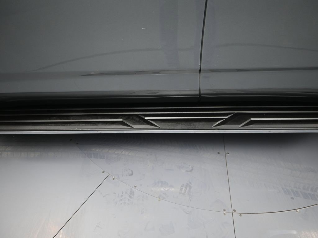 Used 2023 Chevrolet Tahoe LS image 26