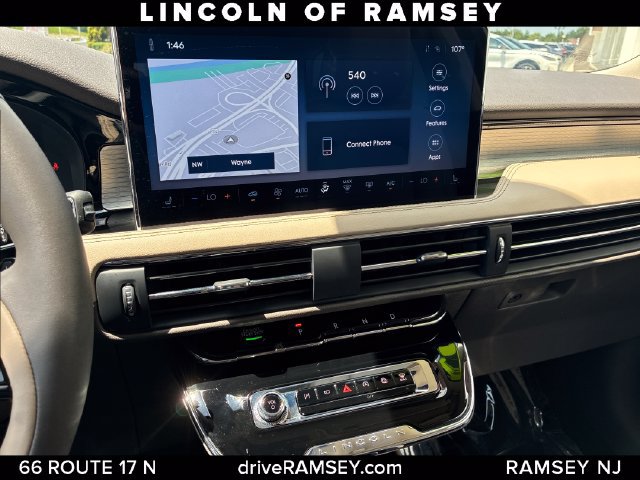 Certified 2023 Lincoln Corsair AWD image 18