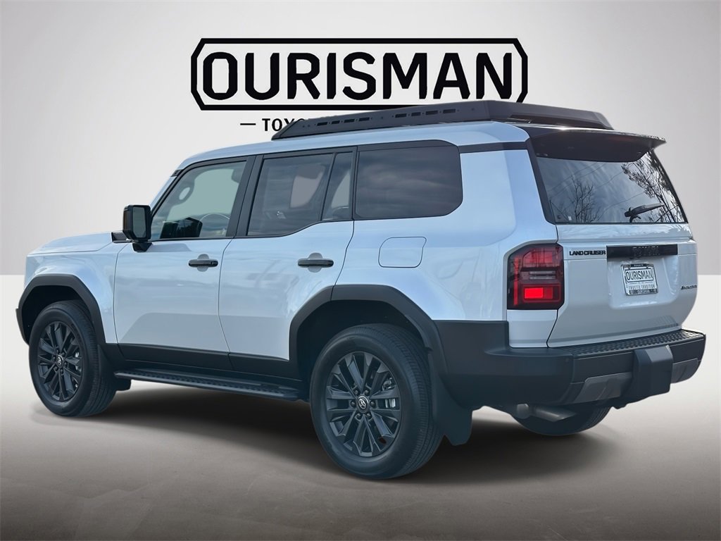 Used 2025 Toyota Land Cruiser image 24