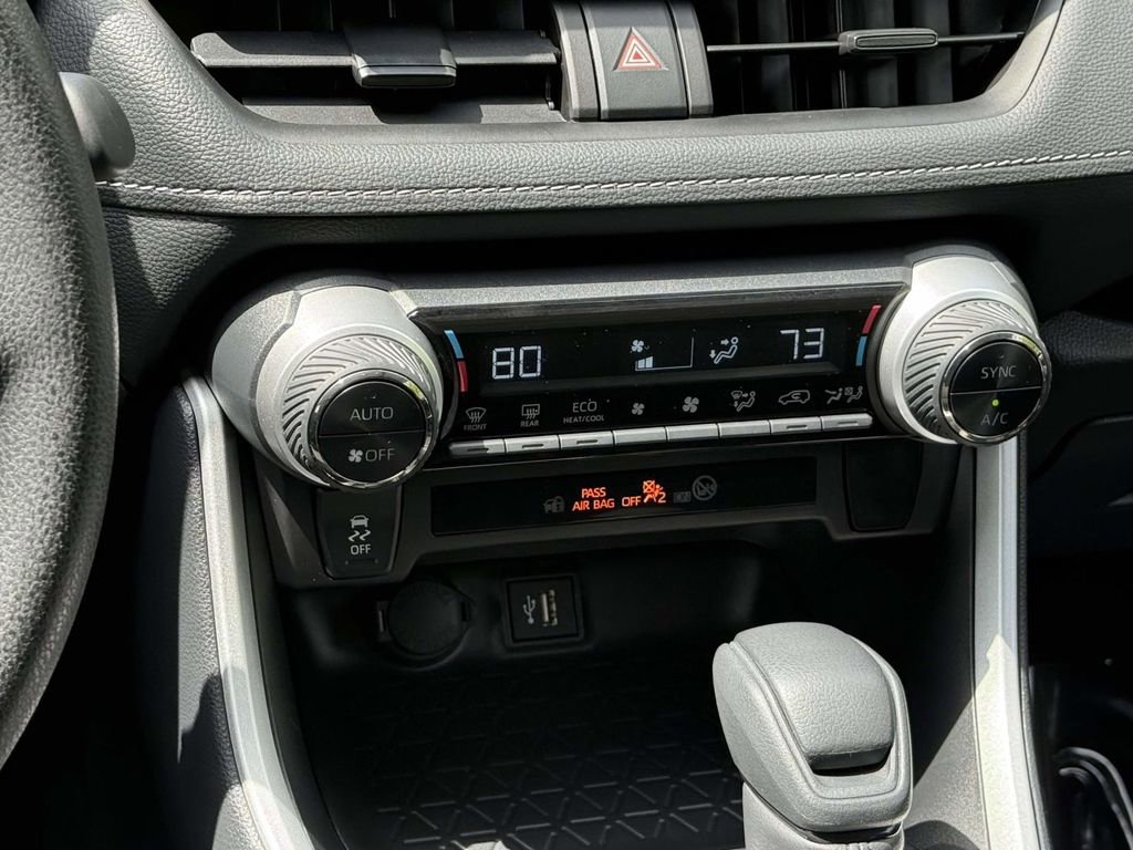 Used 2025 Toyota RAV4 XLE w/ Convenience Package AWD/4WD image 17
