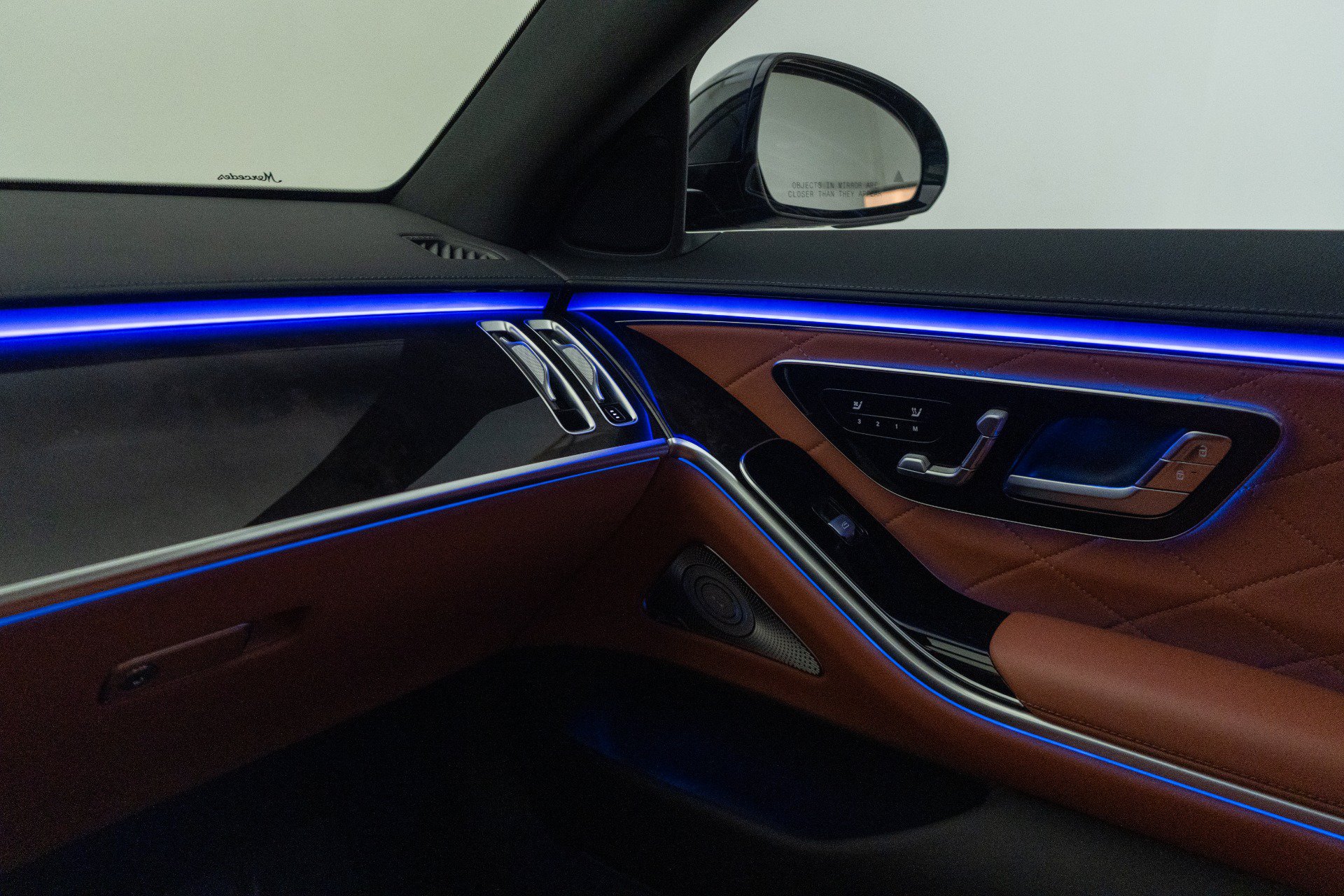 Used 2025 Mercedes-Benz S 580e 4MATIC Sedan image 31