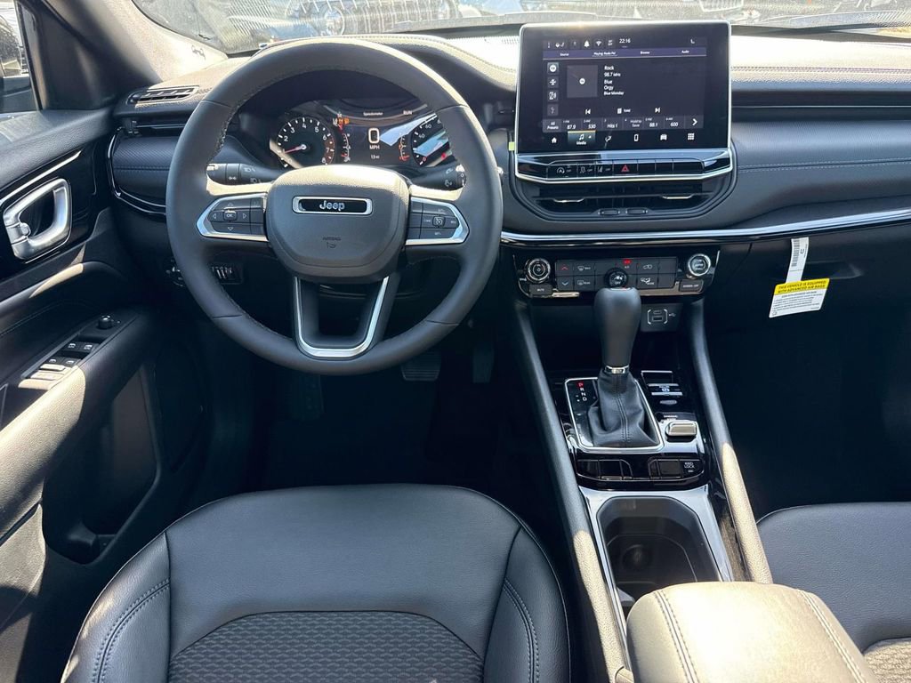 New 2026 Jeep Compass Latitude image 14