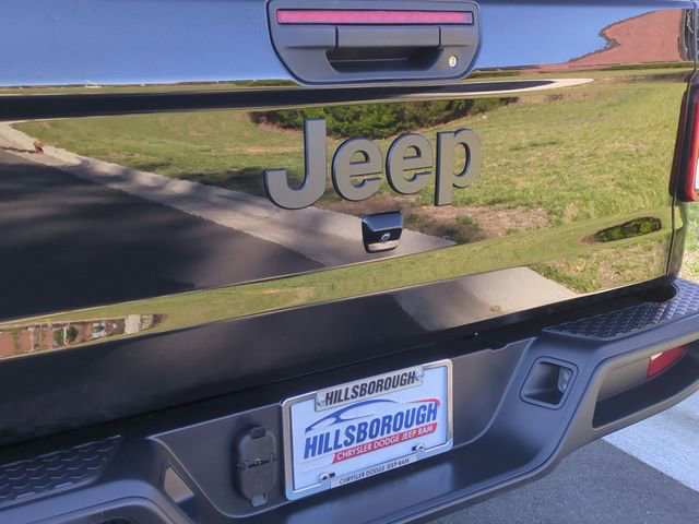 Used 2024 Jeep Gladiator Sport AWD/4WD image 22