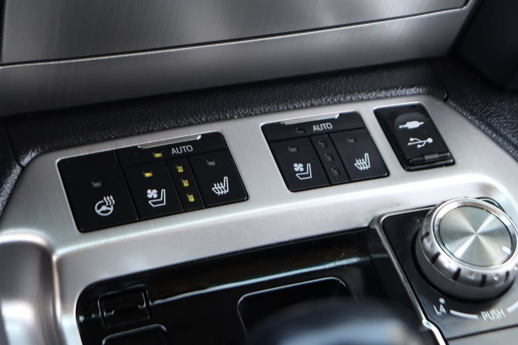 Used 2018 Toyota Land Cruiser AWD/4WD image 37