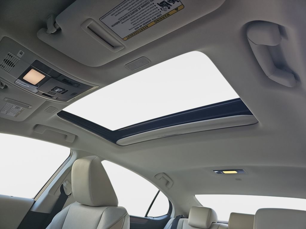 Certified 2023 Lexus ES 300h w/ Premium Package FWD image 32