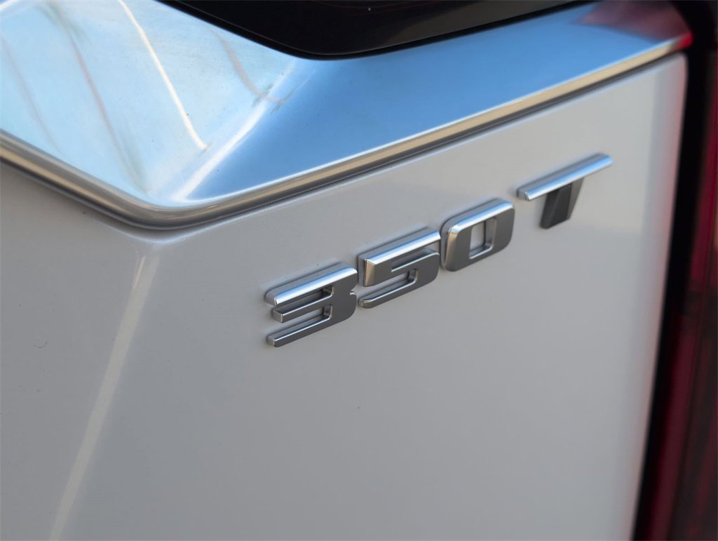 Used 2025 Cadillac XT6 Luxury image 28