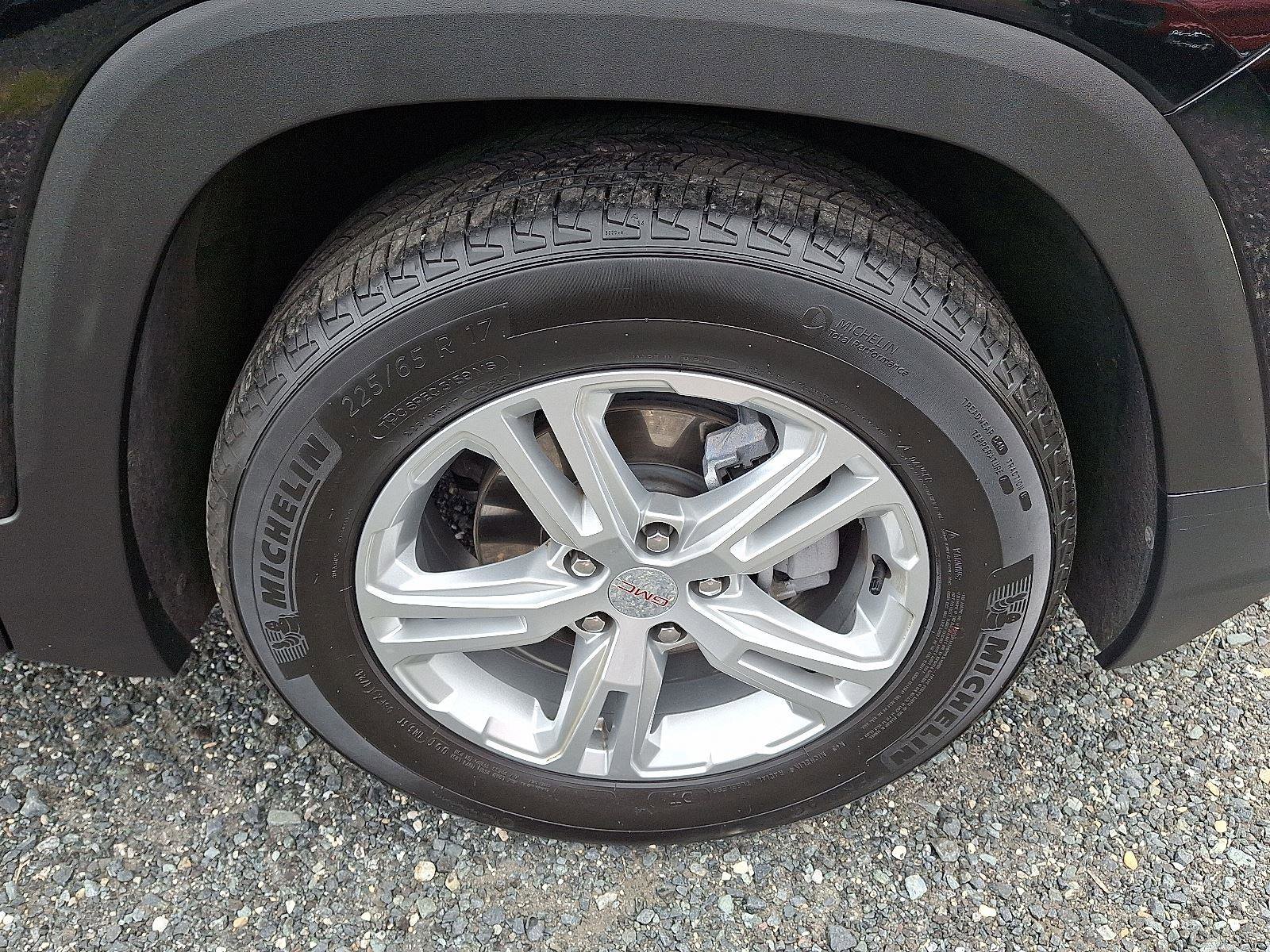 Used 2024 GMC Terrain SLE image 11