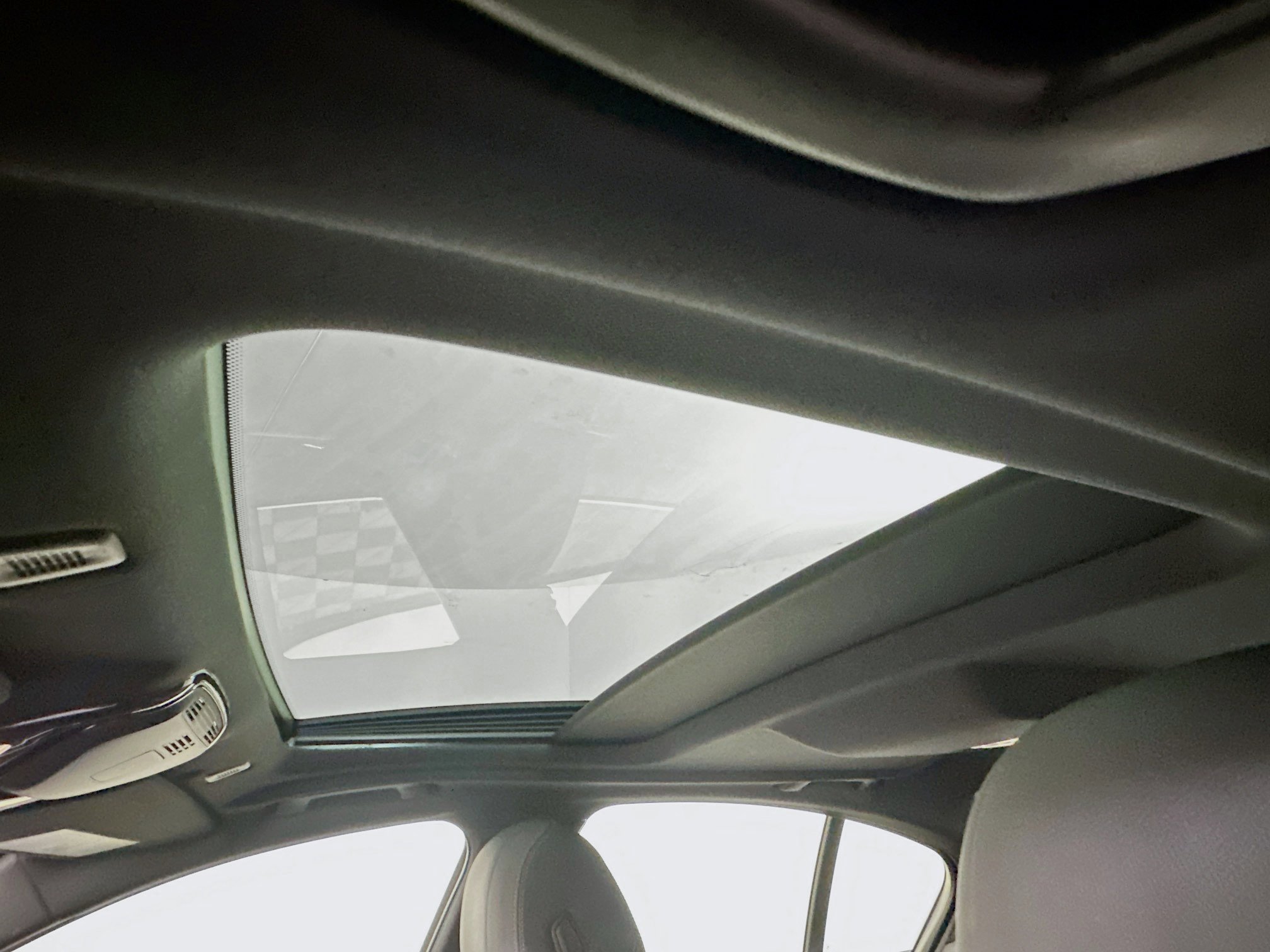 Used 2023 BMW 530i w/ Premium Package image 27