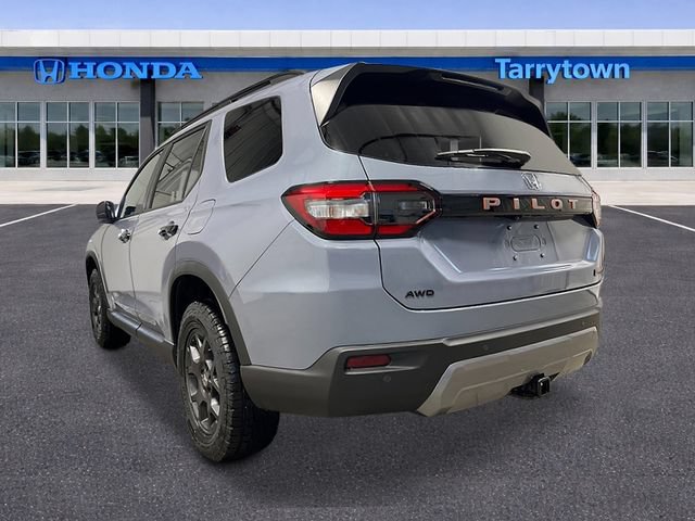 New 2026 Honda Pilot TrailSport image 3