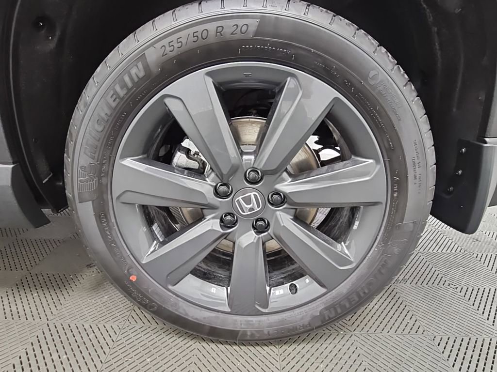 New 2025 Honda Pilot Sport image 39