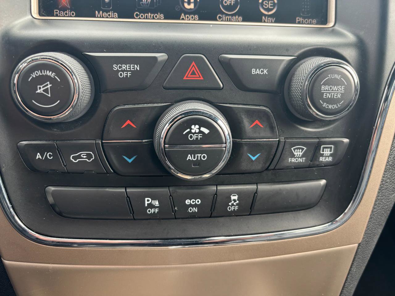 Used 2014 Jeep Grand Cherokee Limited image 14