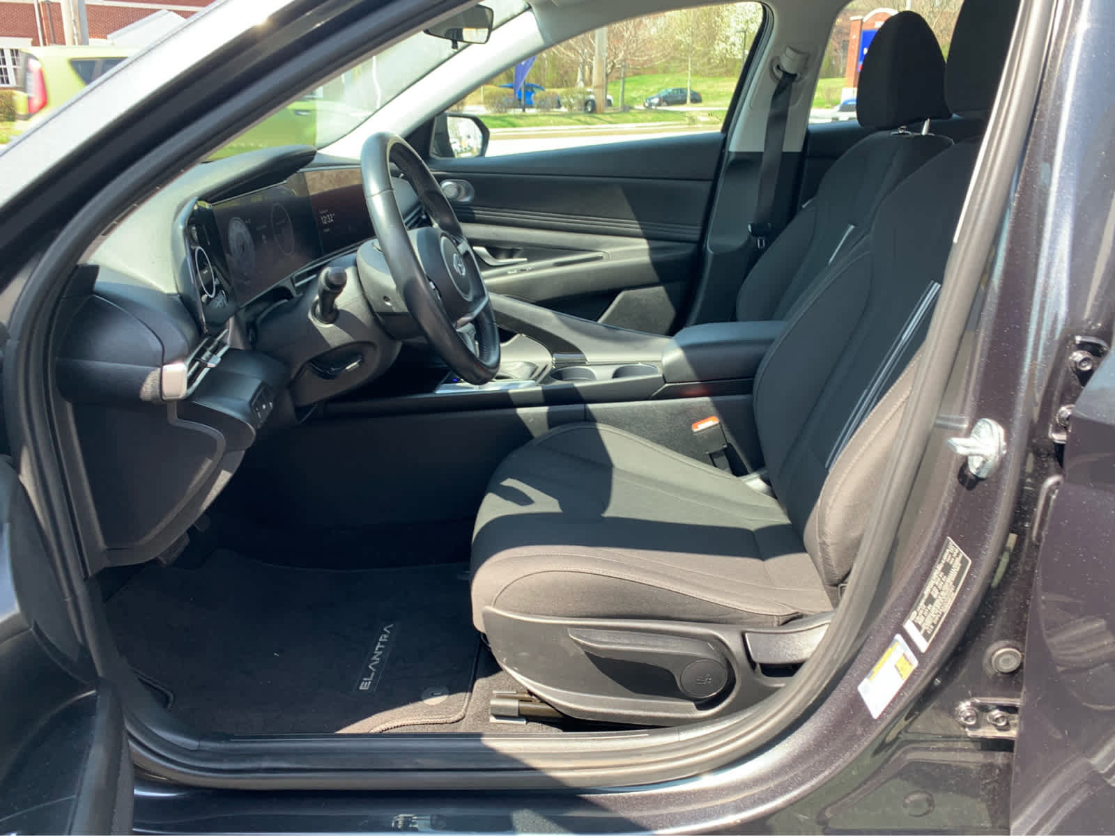 Used 2023 Hyundai Elantra SEL w/ Convenience Package FWD image 11