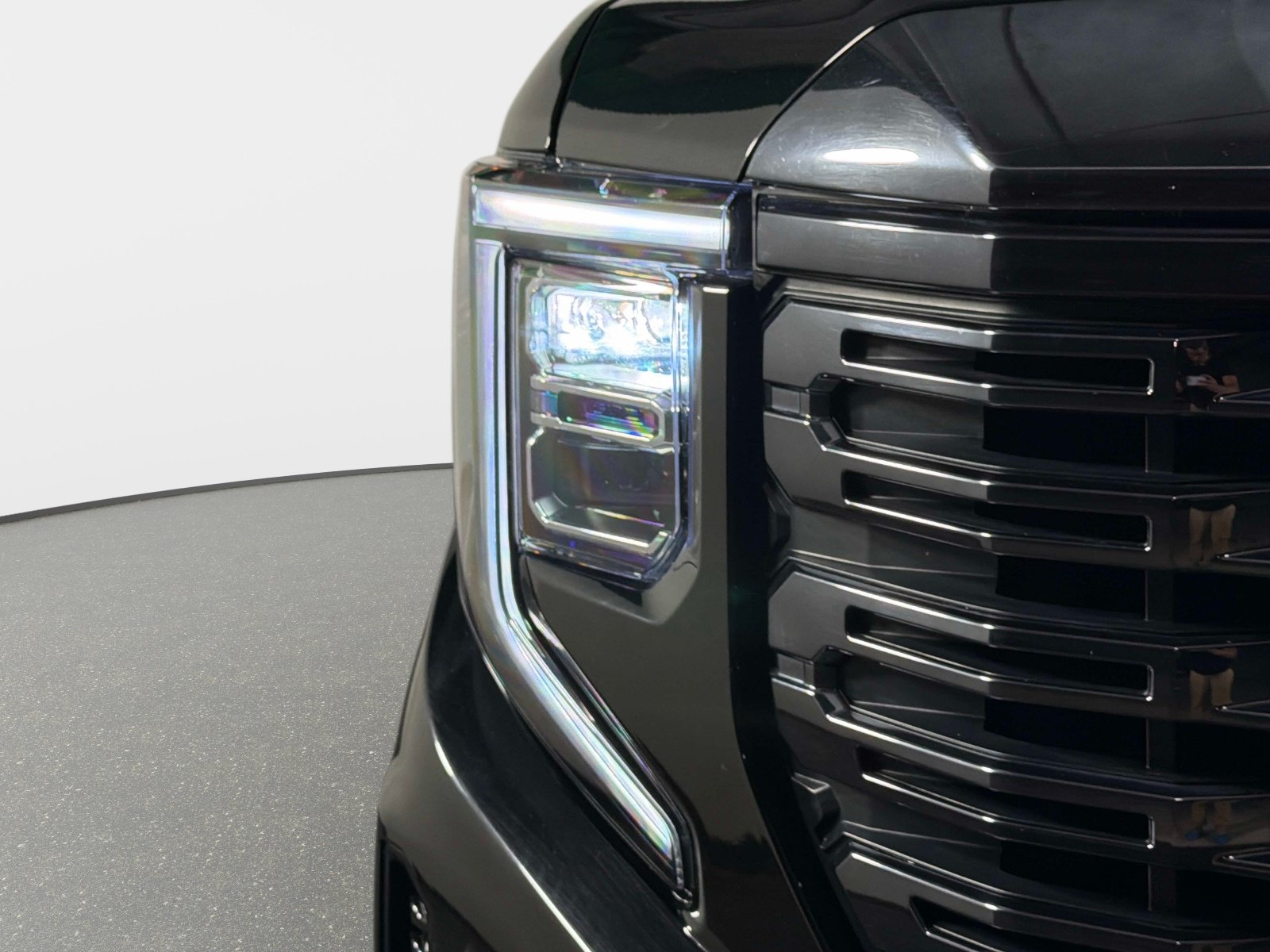 Used 2024 GMC Sierra 1500 Denali Ultimate AWD/4WD image 9
