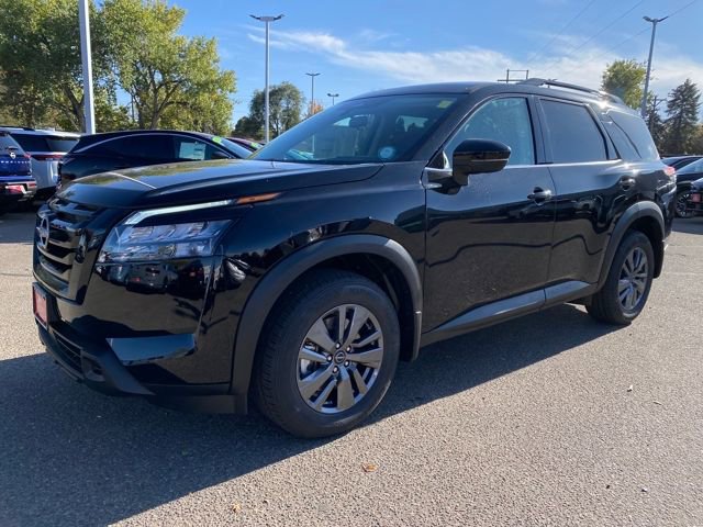 New 2025 Nissan Pathfinder SV w/ Black Appearance Package image 1