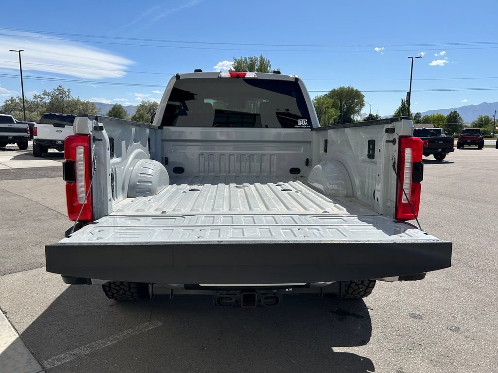 Used 2026 Ford F350 Lariat AWD/4WD image 7