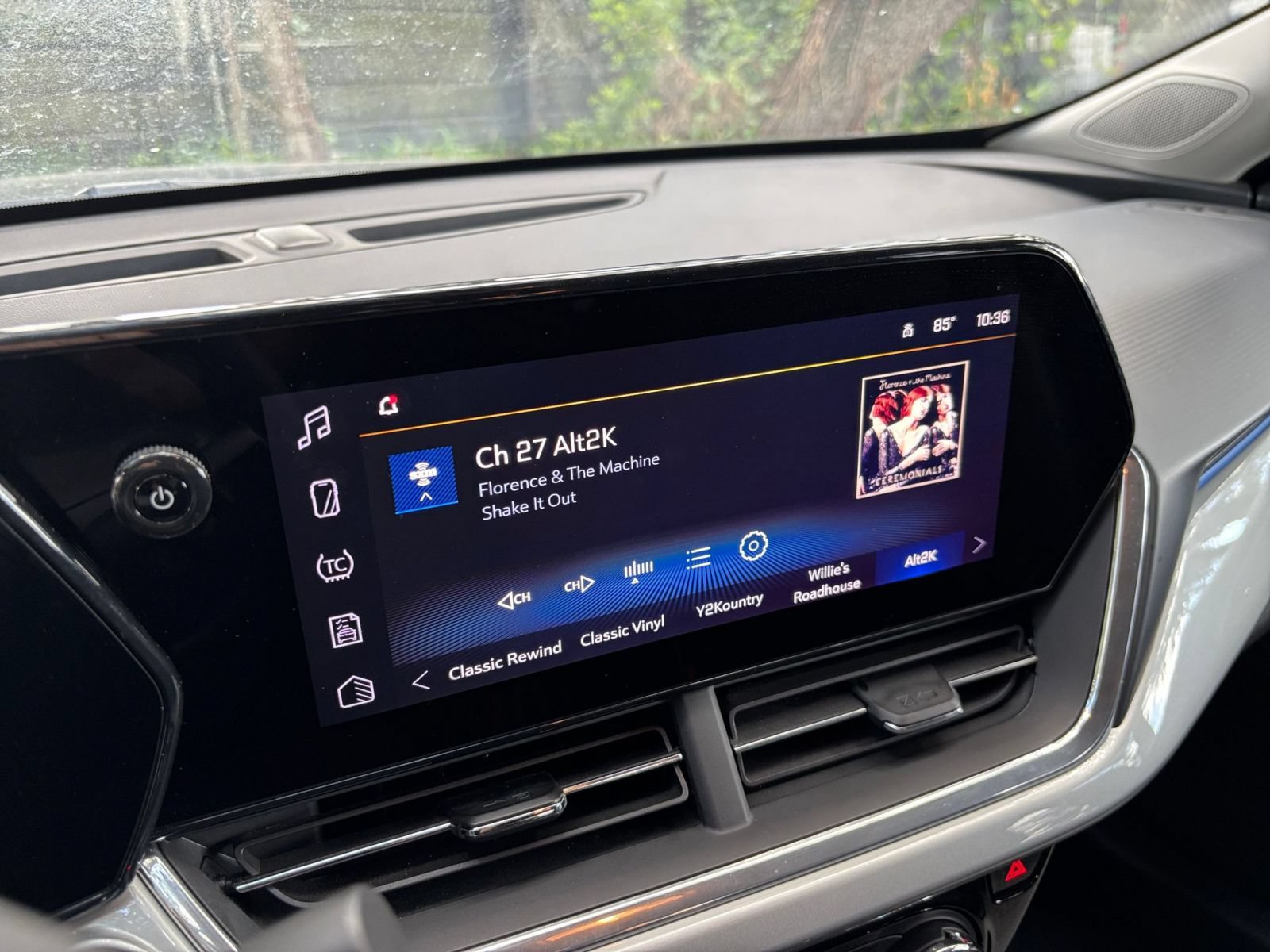 Used 2025 Chevrolet Trax LT FWD image 20