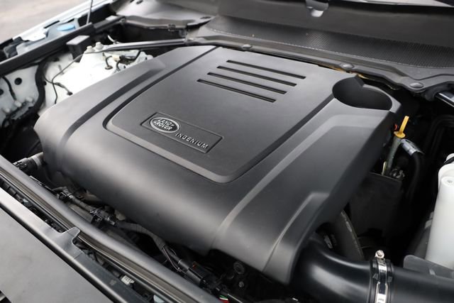 Used 2023 Land Rover Discovery S R-Dynamic image 9