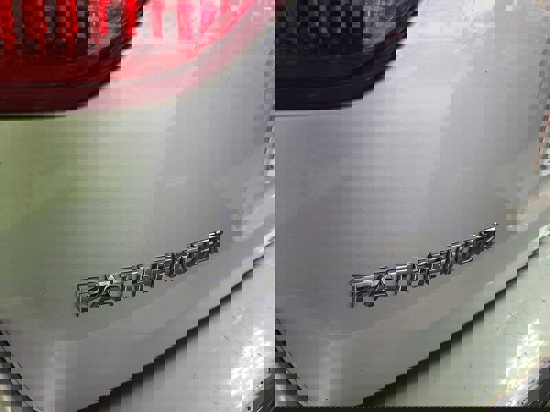 Used 2017 Nissan Pathfinder SV image 32