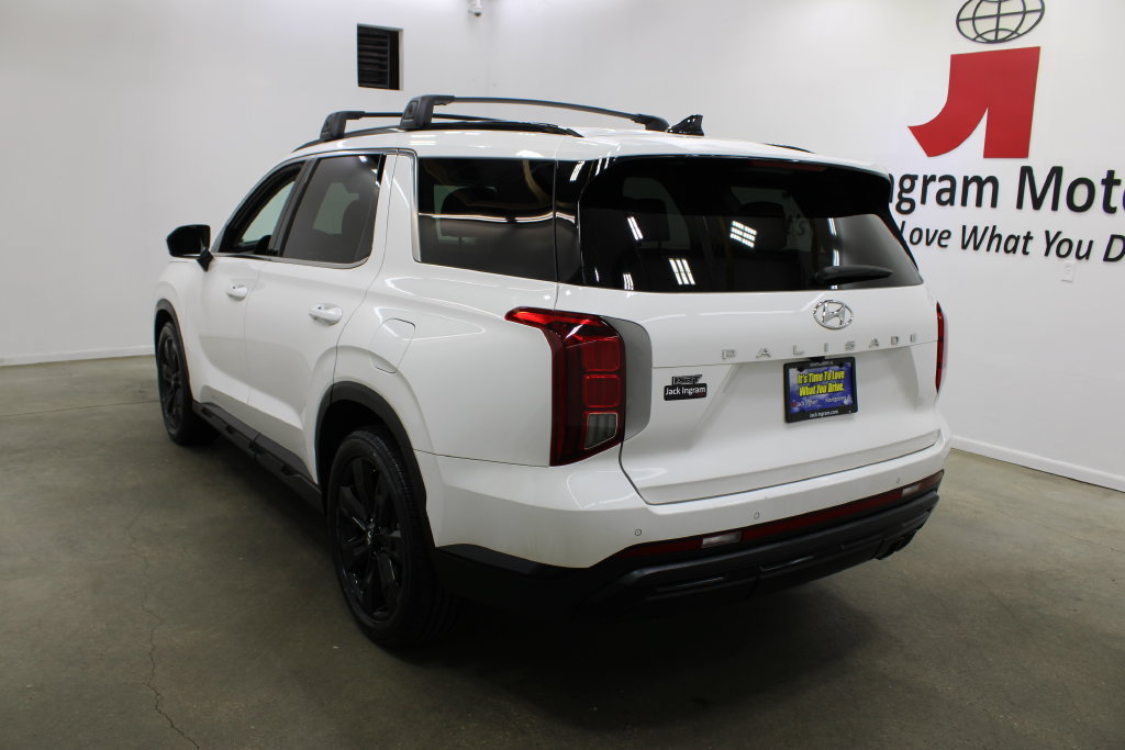Used 2023 Hyundai Palisade XRT FWD image 3