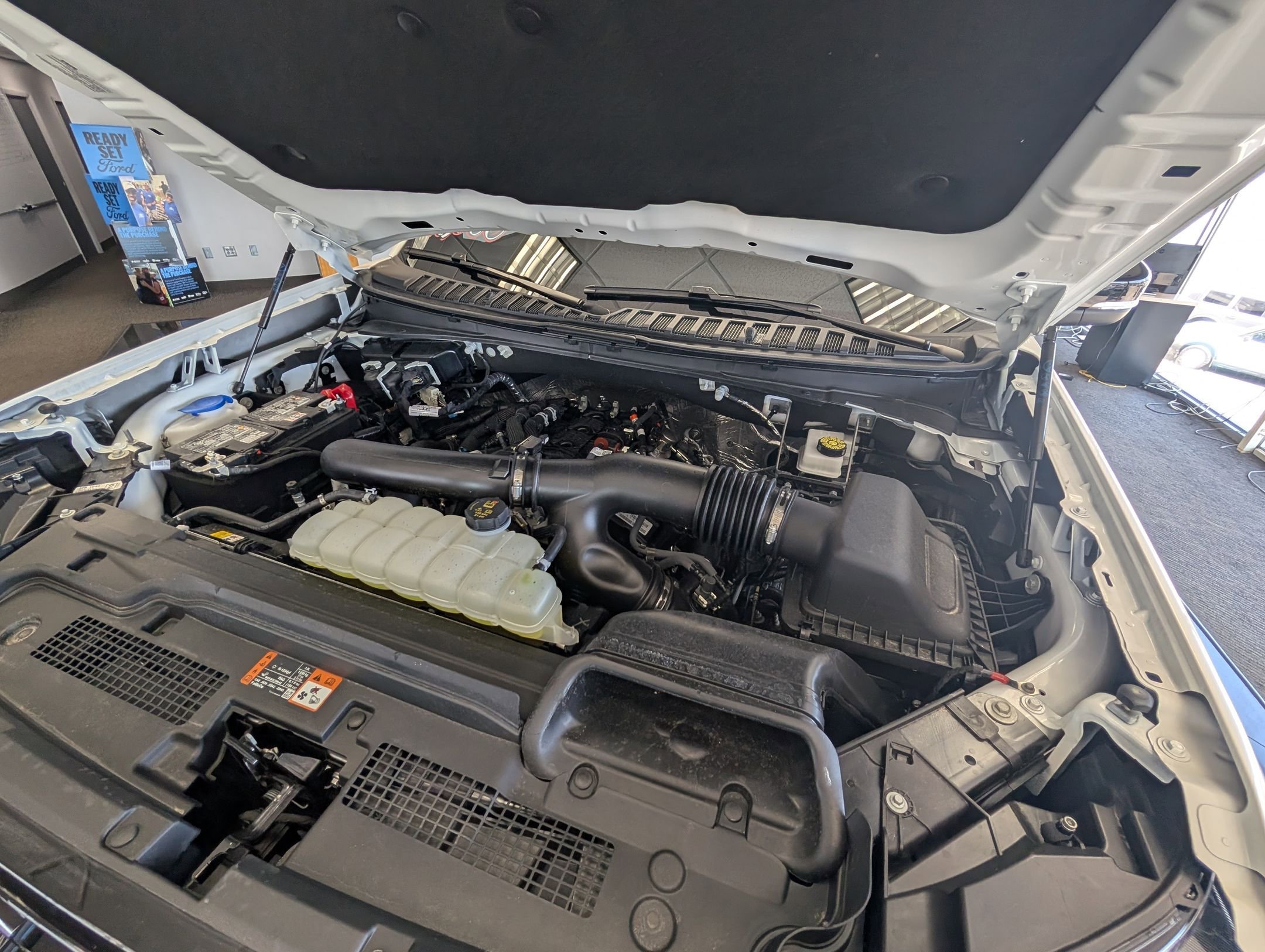 New 2025 Ford Expedition Max Platinum w/ Stealth Performance Package image 36