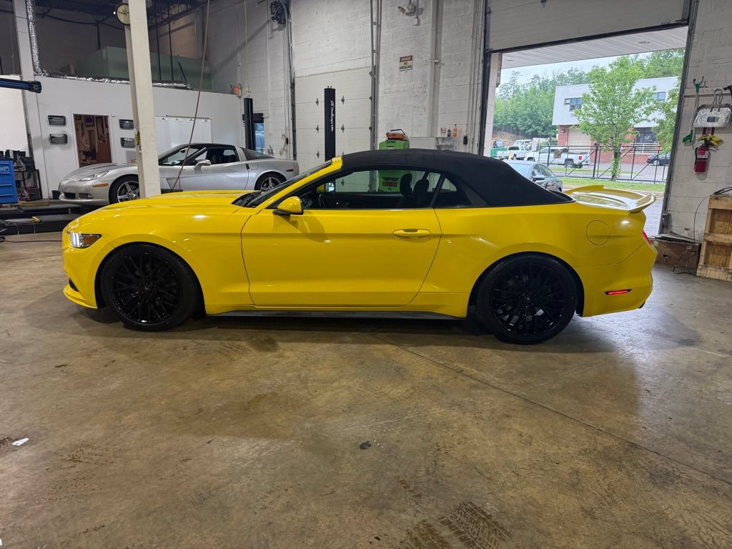 Used 2016 Ford Mustang Convertible w/ Equipment Group 051A RWD image 4