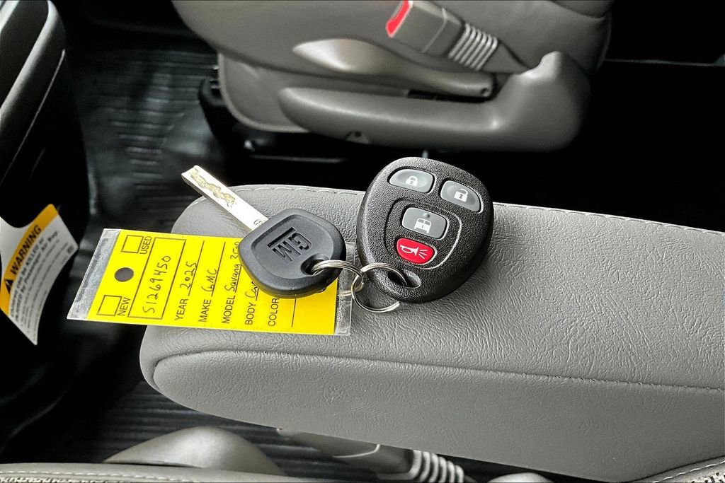 New 2025 GMC Savana 3500 Extended w/ Driver Convenience Package image 19