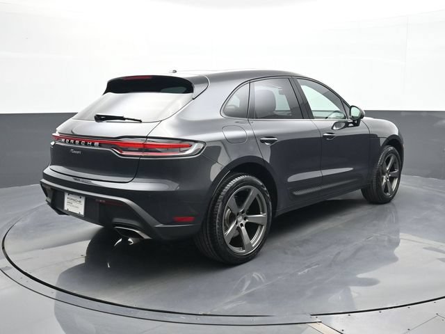 Certified 2025 Porsche Macan AWD/4WD image 22