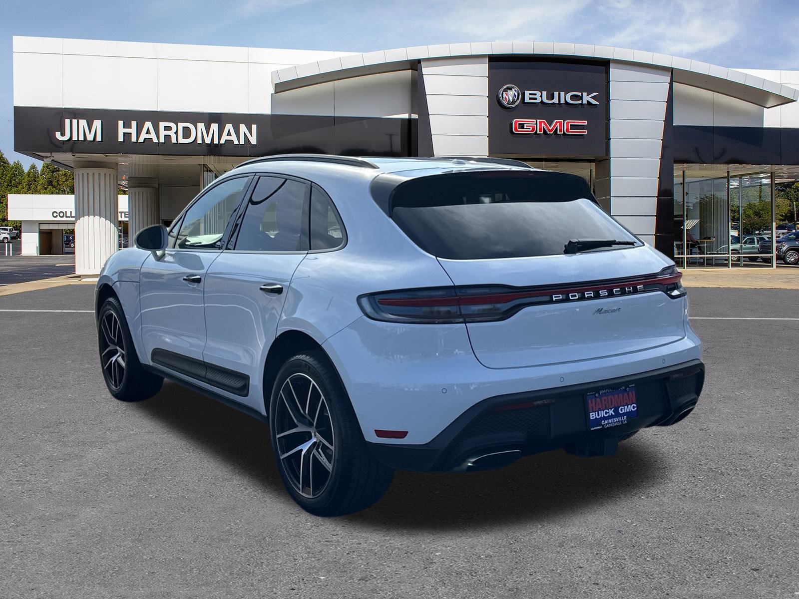 Used 2023 Porsche Macan image 5