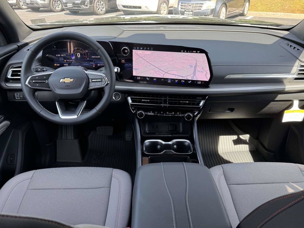 New 2026 Chevrolet Traverse LT w/ Driver Confidence Package AWD/4WD image 3