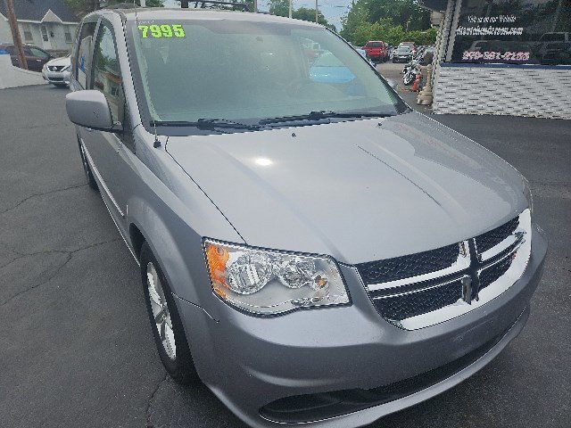 Used 2016 Dodge Grand Caravan SXT FWD image 1