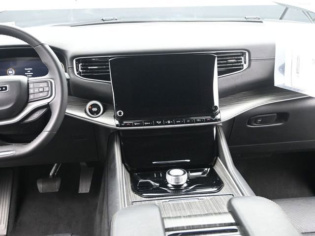 Used 2024 Jeep Wagoneer L Series II w/ Flexible Seating Group image 26