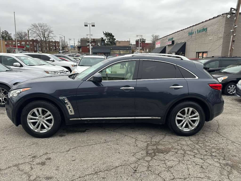 Used 2011 INFINITI FX35 2WD w/ Premium Pkg image 5