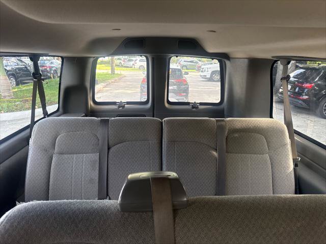 Used 2020 Chevrolet Express 3500 LT w/ LT Preferred Equipment Group RWD image 18