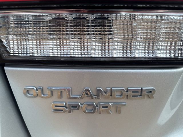 Used 2020 Mitsubishi Outlander Sport ES image 7