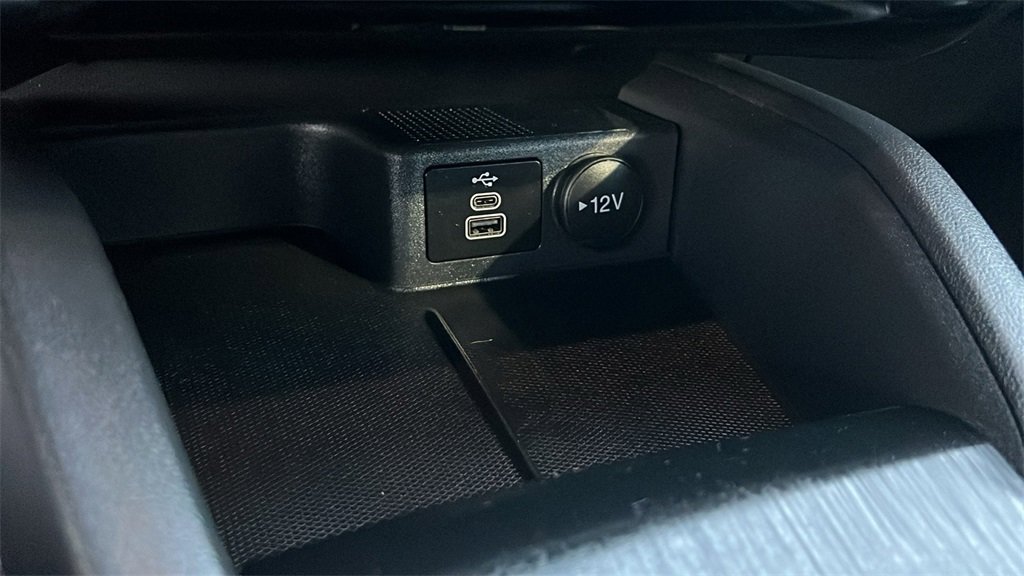 New 2025 Ford Escape ST-Line w/ Equipment Group 301A image 15