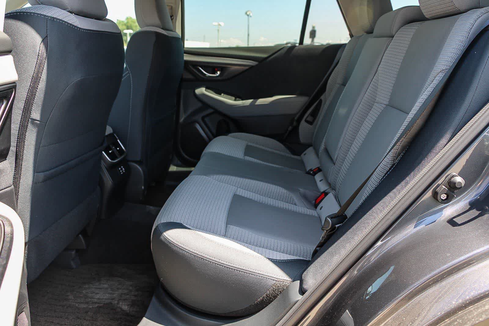 Used 2025 Subaru Outback Premium AWD/4WD image 18