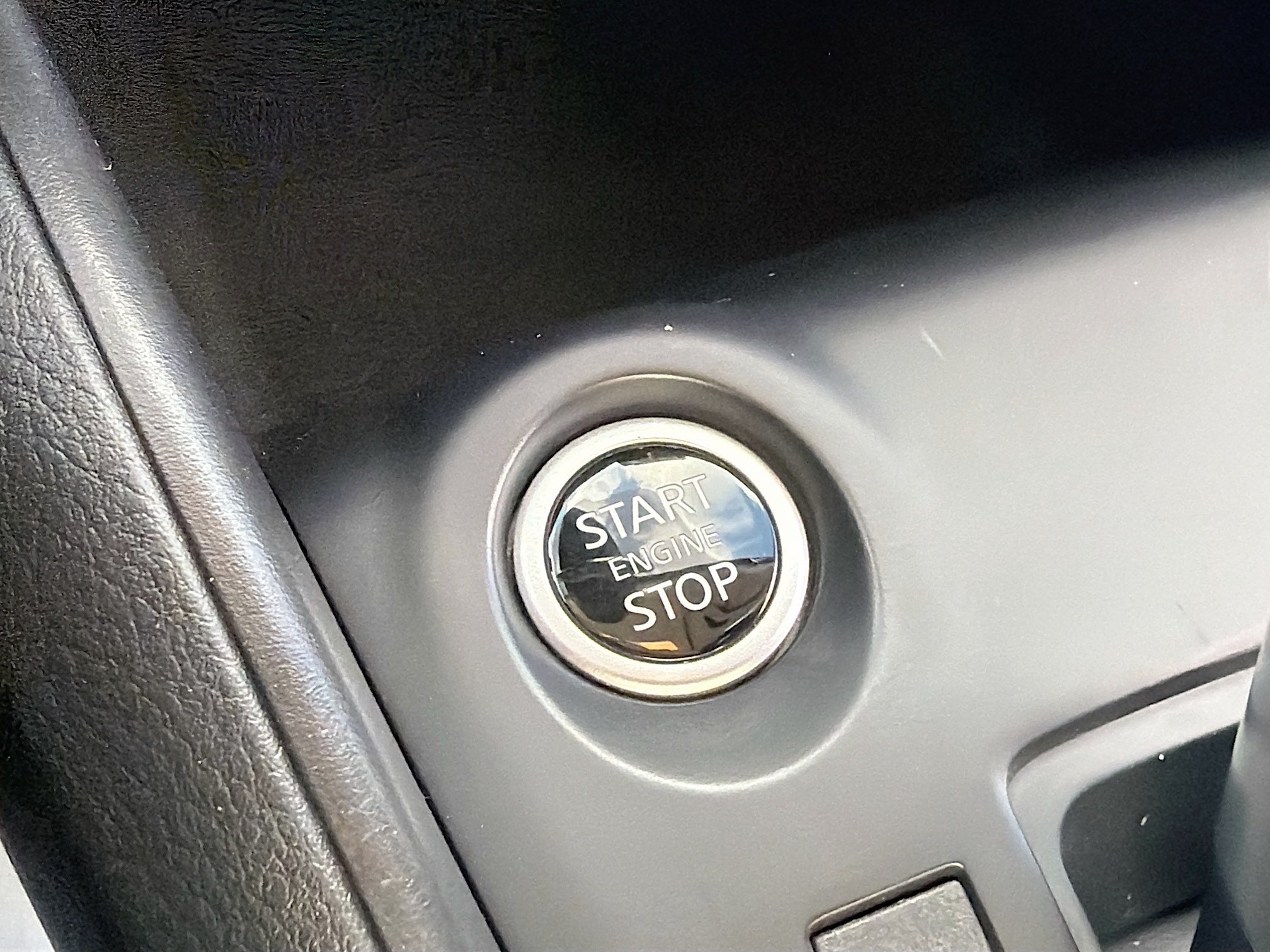 Used 2023 Nissan Kicks S FWD image 8