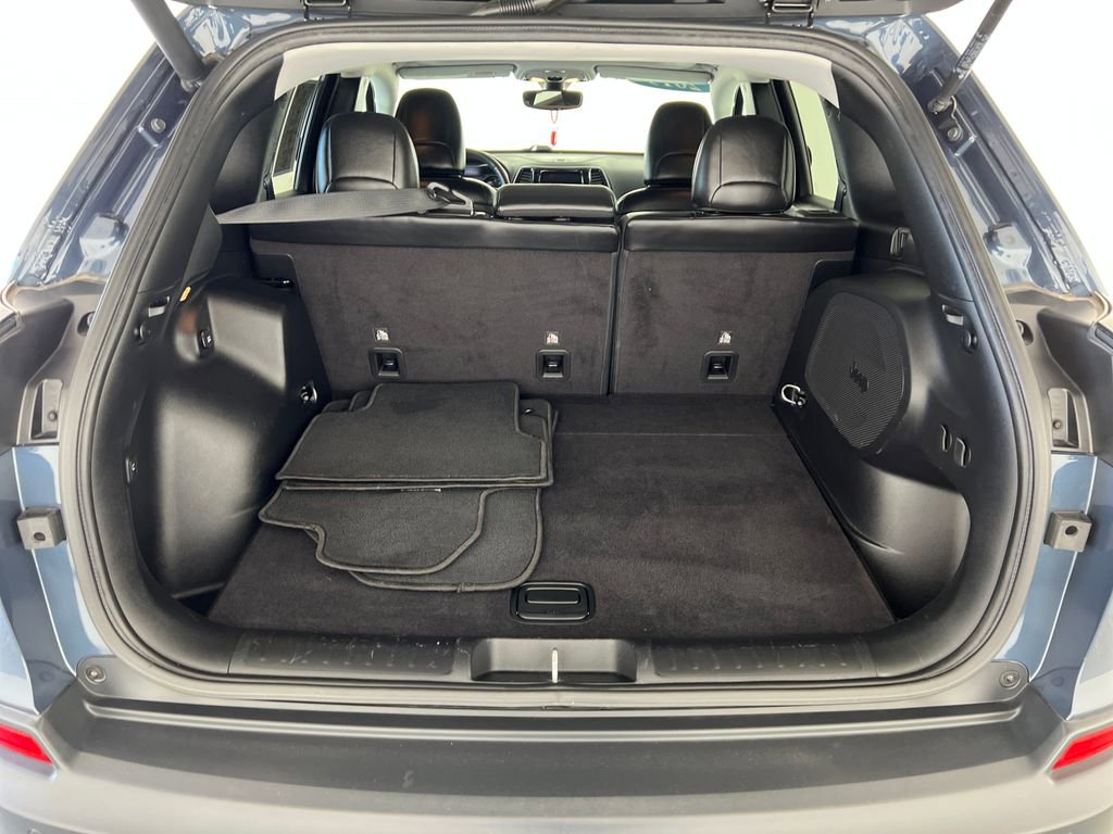 Used 2019 Jeep Cherokee Limited FWD image 25