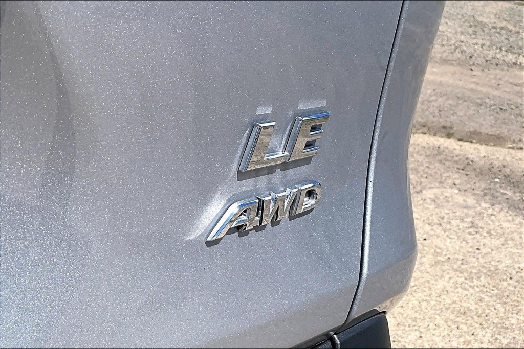 Used 2024 Toyota RAV4 LE AWD/4WD image 11