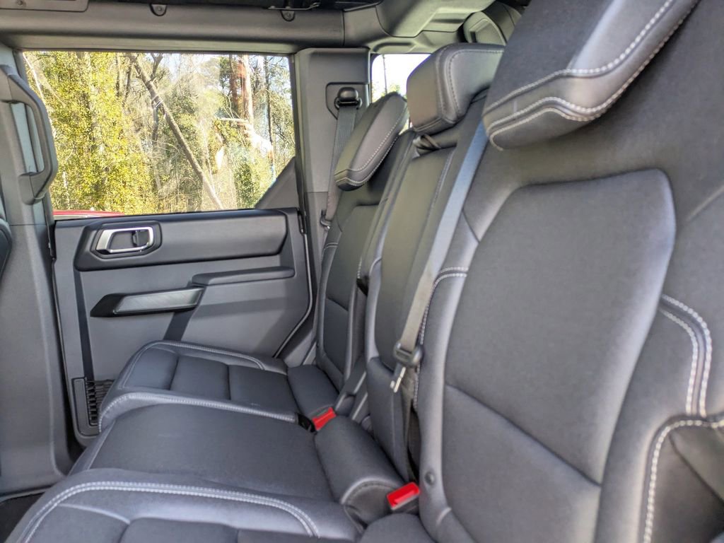 New 2025 Ford Bronco Badlands image 15