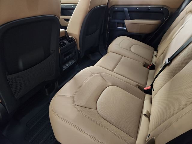 New 2026 Land Rover Defender 110 X-Dynamic SE image 28